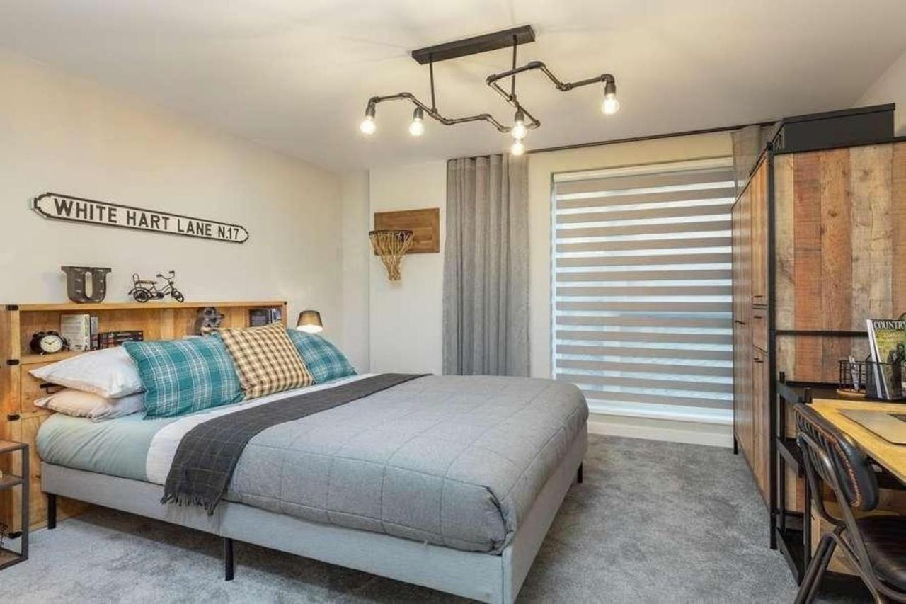 Newly Built Luxury 2 Bed Apartment!!! Londen Buitenkant foto